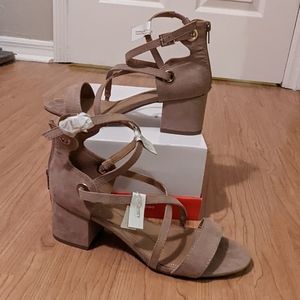 New Directions Nude Heels 7.5